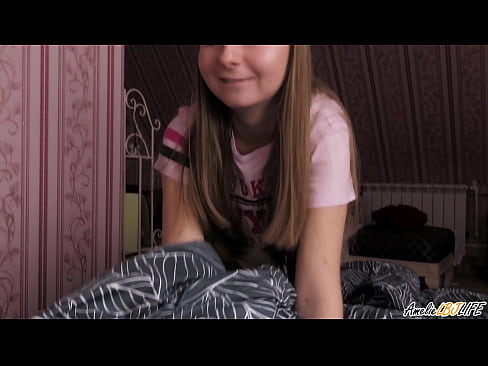 ❤️ בלונדי יונקת את ה-BFF שלה עמוק ומקבלת גמור בפה ☑ סקס איכותי ב-iw.pinkporno.ru ❌️❤